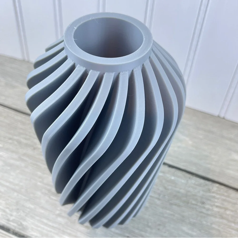 Modern Swirl Vase,  The Travix Vase, Flower Vase, Dried Flowers